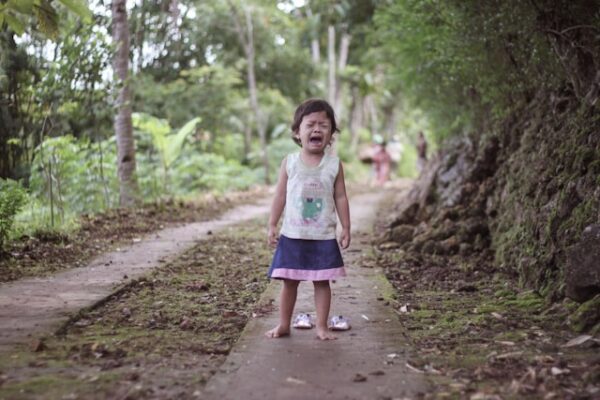 なぜ子どもが登園のとき泣くようになるのか？その理由や親ができること